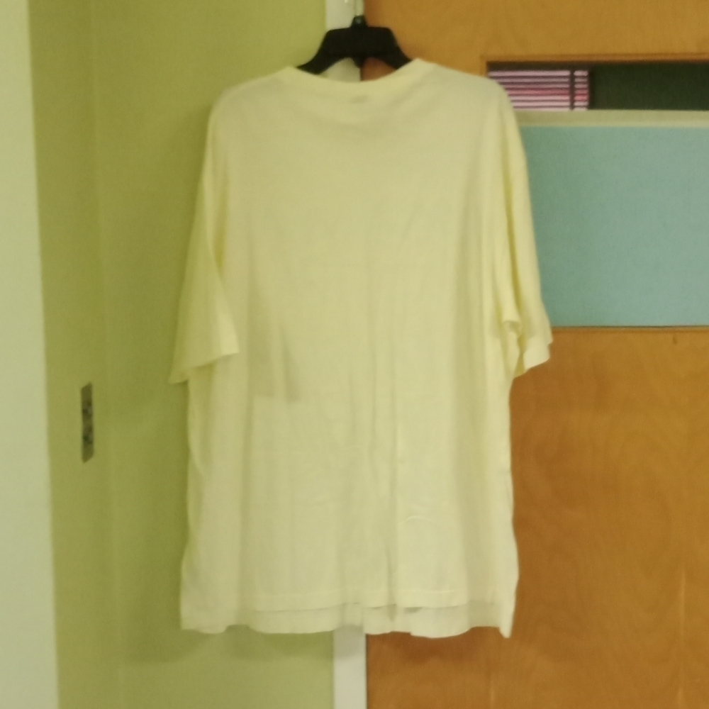 Preloved Rocawear Tee - Picture 2 of 3